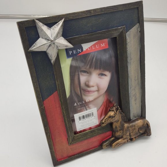 NWT BOGO 3 Dimensional Art Picture Frame 4x6 Foal - Buy One Get One Free - Picture 3 of 6